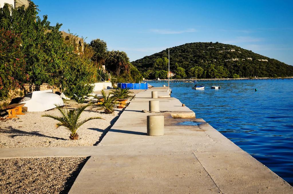 Apartments Adrialuka Dubrava  エクステリア 写真