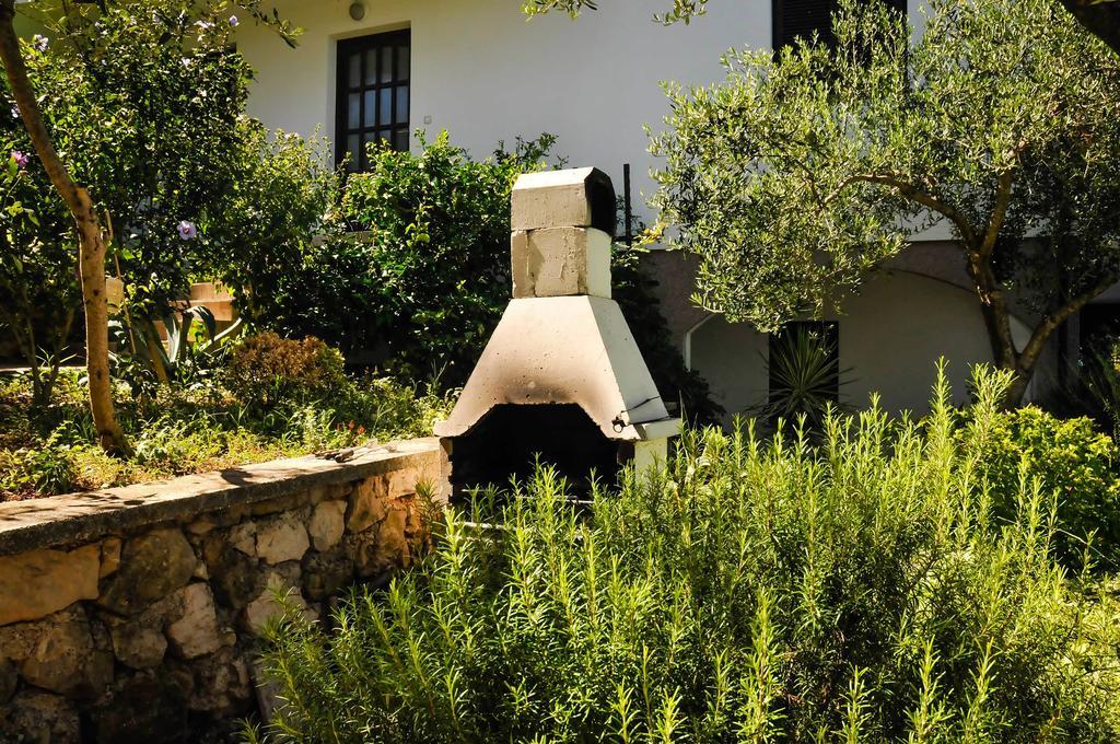 Apartments Adrialuka Dubrava  エクステリア 写真