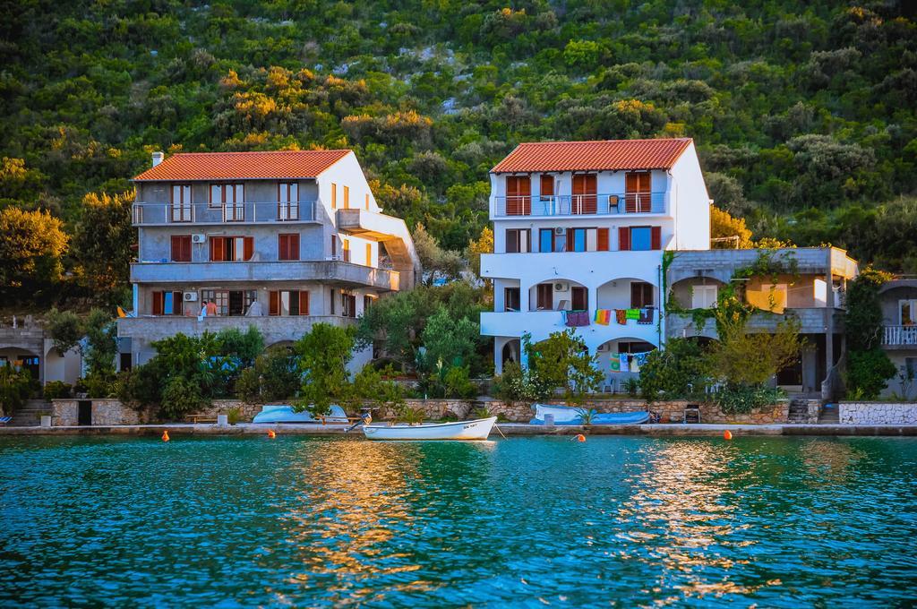 Apartments Adrialuka Dubrava  エクステリア 写真