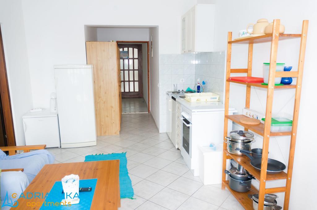 Apartments Adrialuka Dubrava  エクステリア 写真