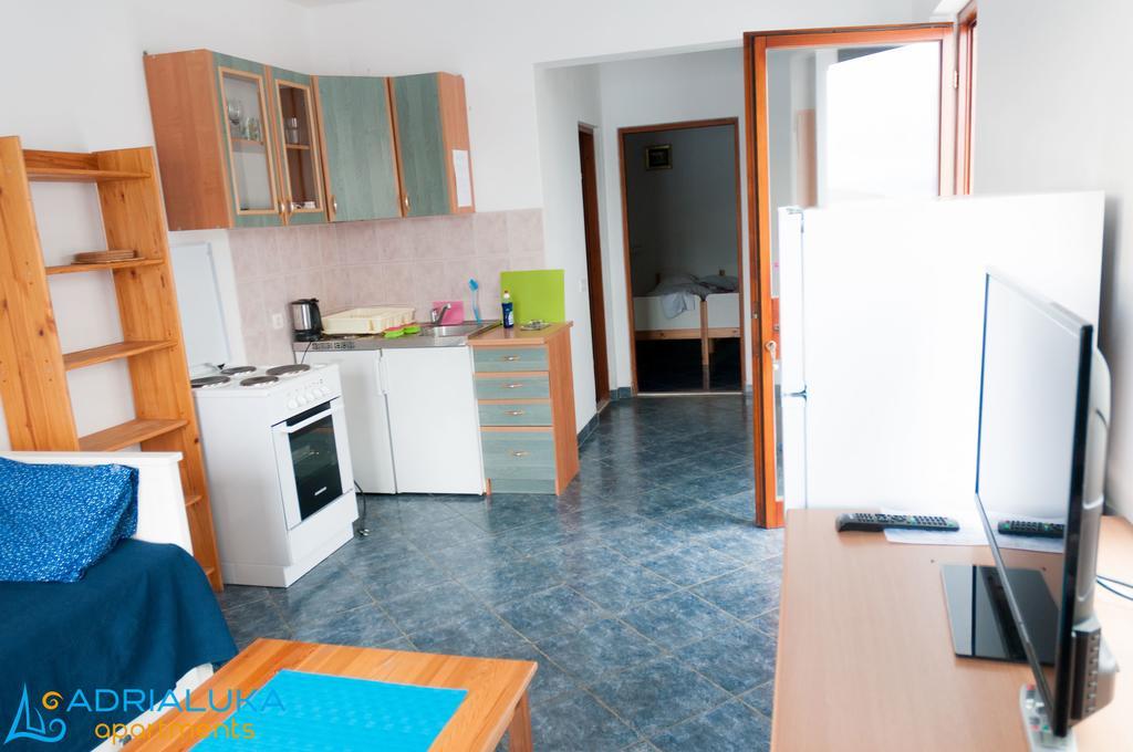Apartments Adrialuka Dubrava  エクステリア 写真