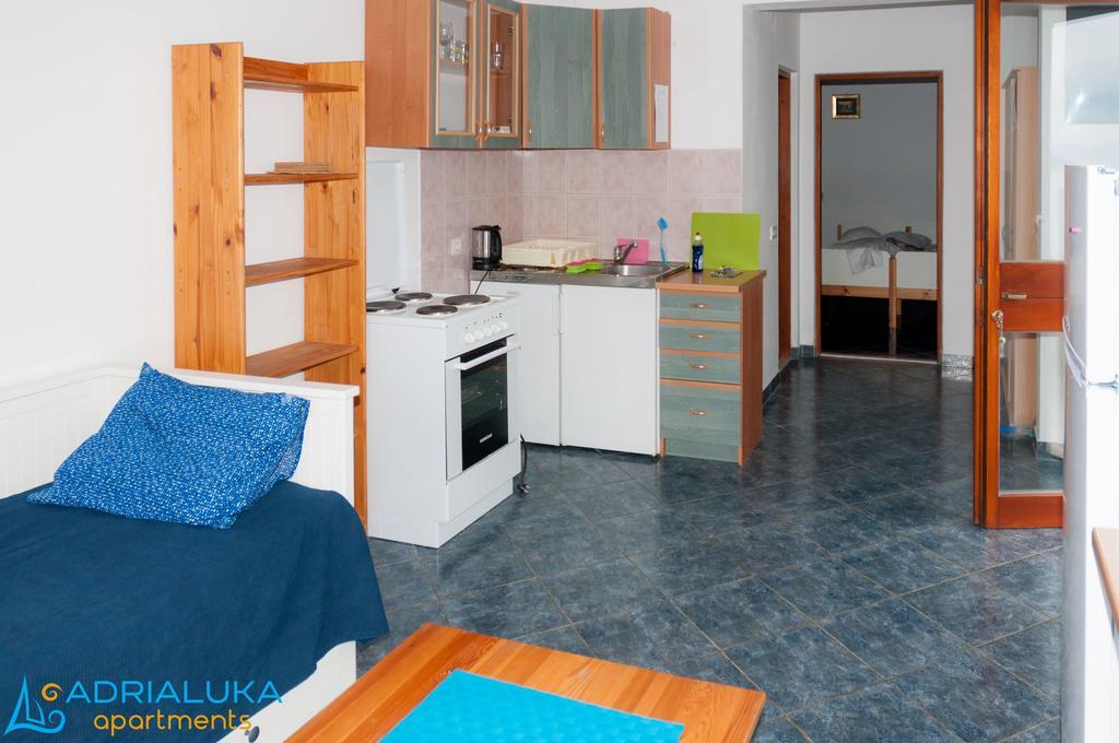 Apartments Adrialuka Dubrava  エクステリア 写真
