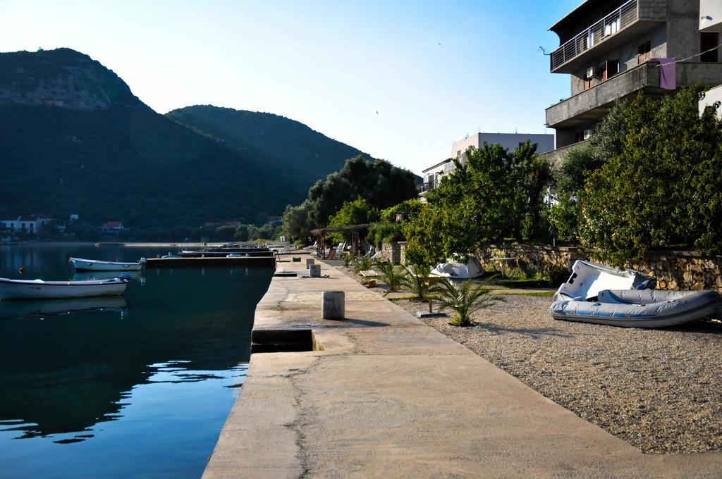 Apartments Adrialuka Dubrava  エクステリア 写真